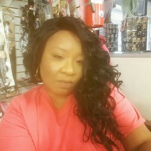 Meet your Posher, Denise