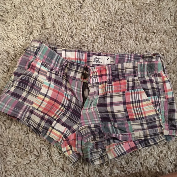 American eagle plaid shorts