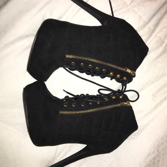 NEW High Heeled Black Booties