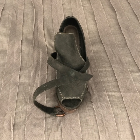 joie size 9 open toe heeled shoe