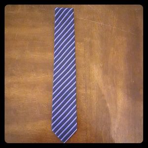 Hugo Boss Navy Blue, Purple Striped tie. Like new.