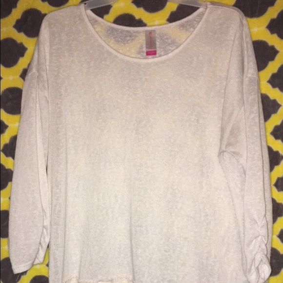 No boundaries XXL Women's Cream/Lace Bottom Tunic