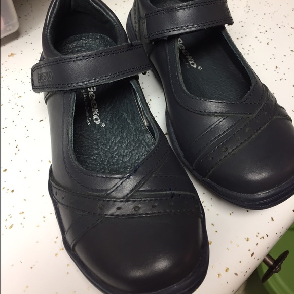 Beeko shoes - Picture 2 of 3