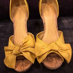 SUMMER SHOES! Yellow Peep Toe satin heels