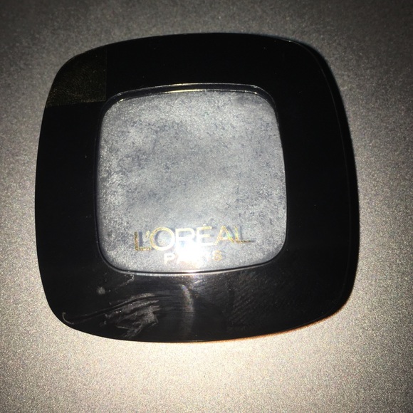 L'Oréal Paris single eyeshadow- Argentic
