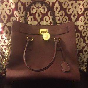 EUC Michael Kors large Hamilton in merlot