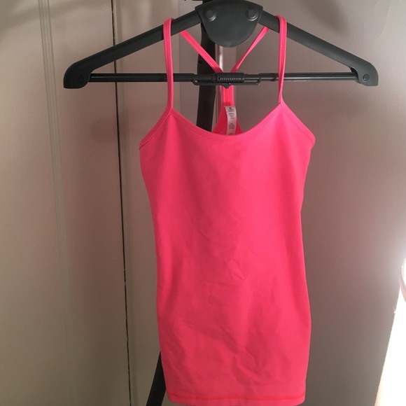 BRAND NEW lululemon tank, size 4, never worn!