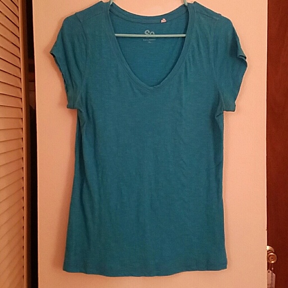 Turquoise blue t-shirt