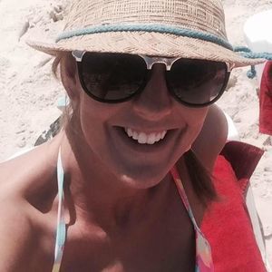 Meet your Posher, Holly