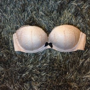 Strapless bra