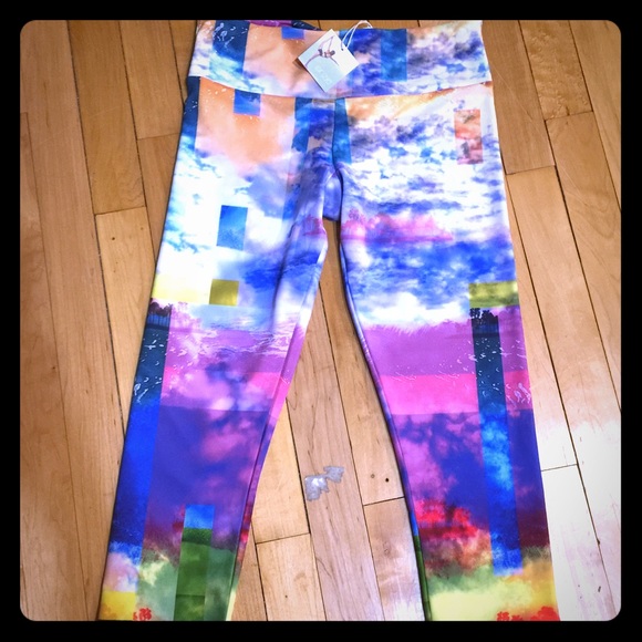 Onzie Capri pants
