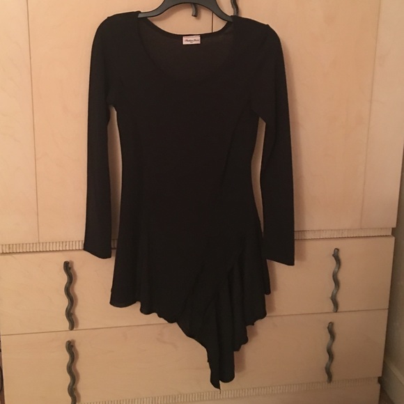 Ruffled hem top