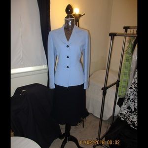 Woman's to piece suit