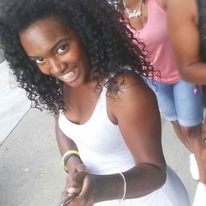 Meet your Posher, Arlisa