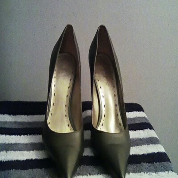BCBG high heels