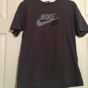 Nike sb tee shirt
