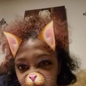 Meet your Posher, Dominique