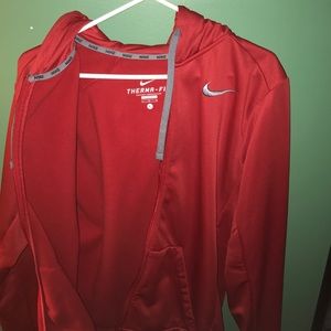 NIKE THERMA-FIT
