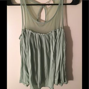 Flowy green comfortable top.