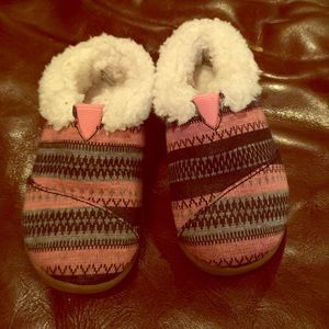 Toddler girl Toms