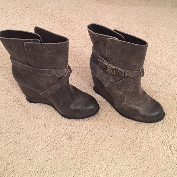 BCBGGeneration distressed leather grey wedge boots