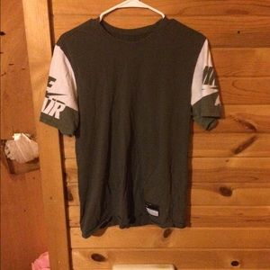 Nike gray and white shirt