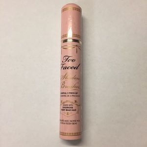 Too Faced Teddy Bear Brush Essential 3 Piece Set