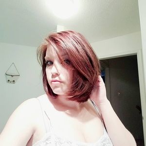 Meet your Posher, Angie