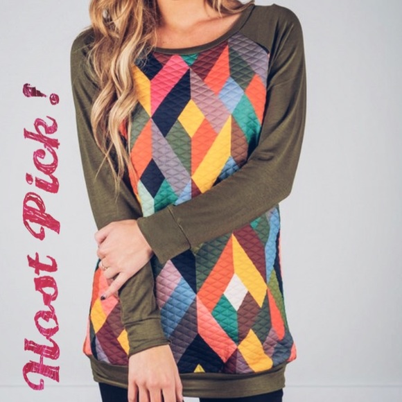 Tops - ʜᴘ💛 diamond print top