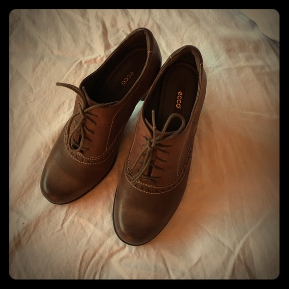 Ecco size 40 brown oxfords