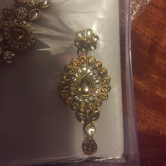 Neckline set - Picture 3 of 4