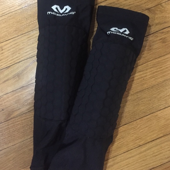 My David basketball knee pads