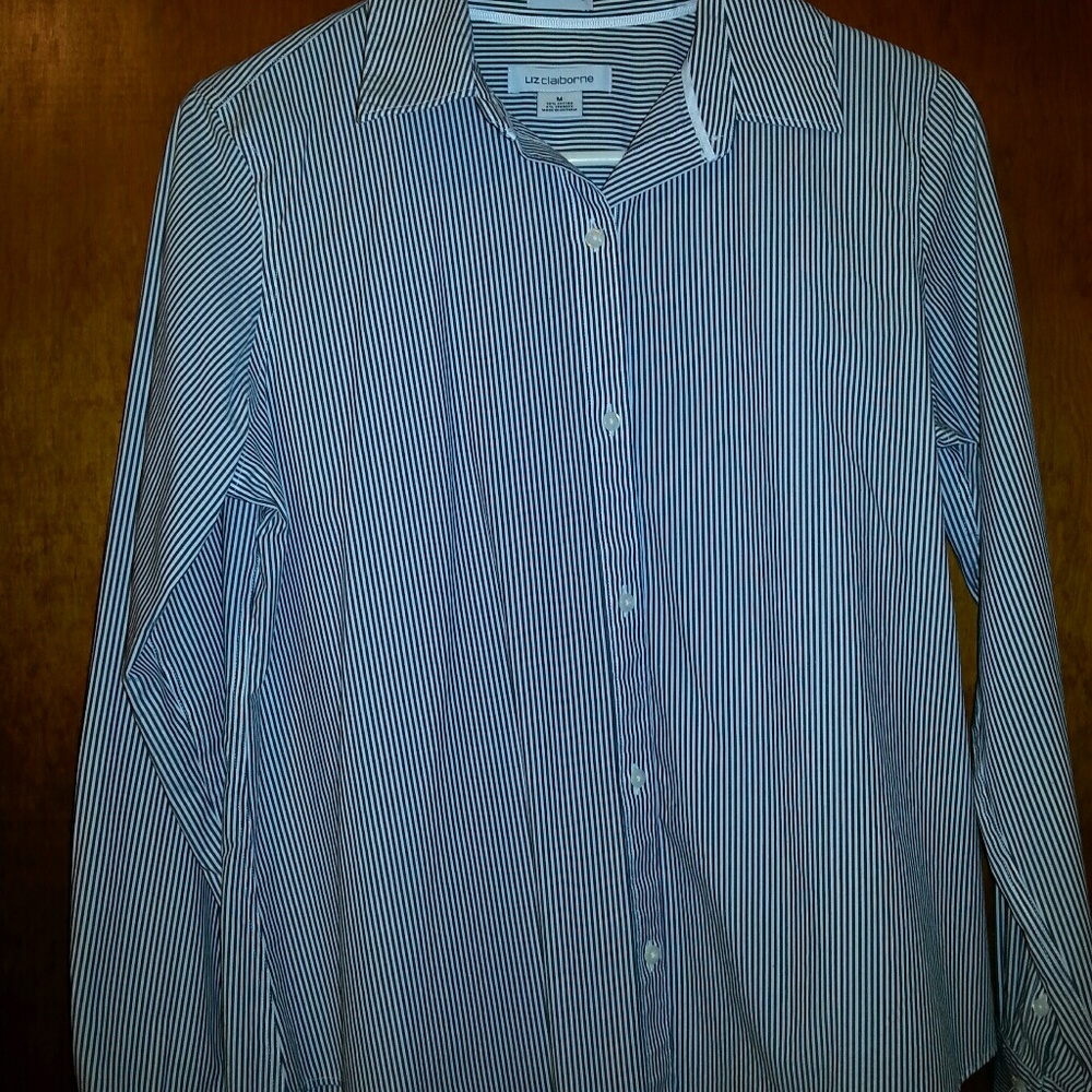 💥🆕Liz Claiborne Dress Shirt🆕💥