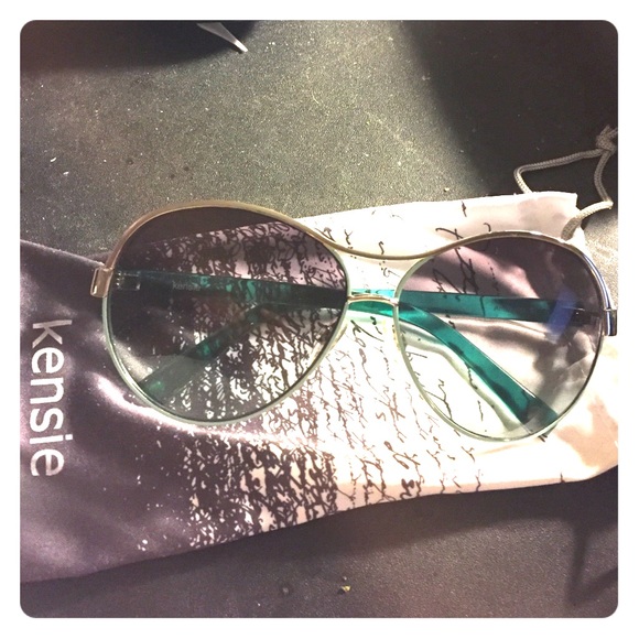 Kensie fashion sunglasses
