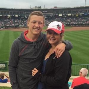 Meet your Posher, Cable