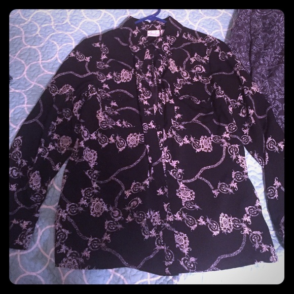 Bundle 2 blouses medium