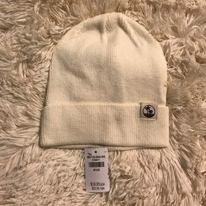 NWT Hollister Cream Beanie | EVERYTHING MUST GO