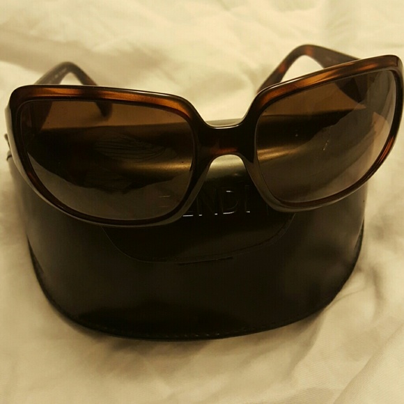 Sunglasses With Case - Picture 2 of 2