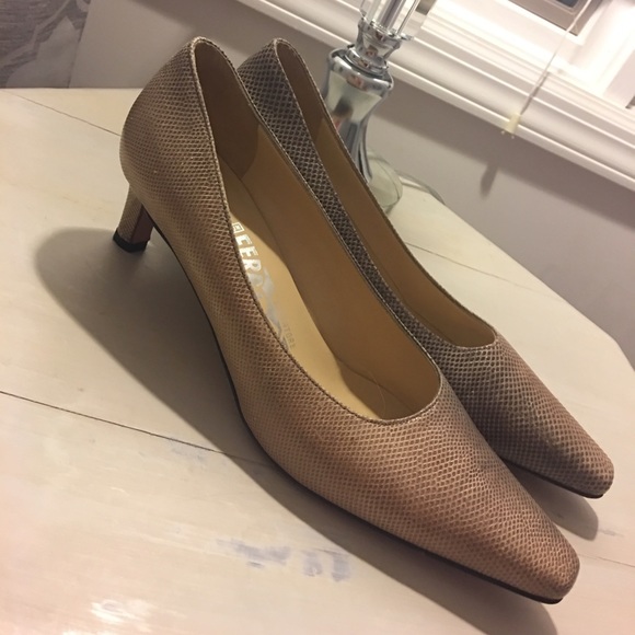 Ferragamo Snakeskin Pumps - Picture 2 of 8