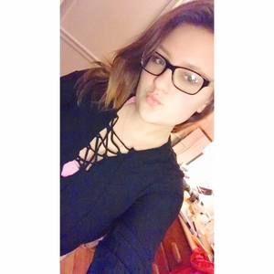 Meet your Posher, Hayley