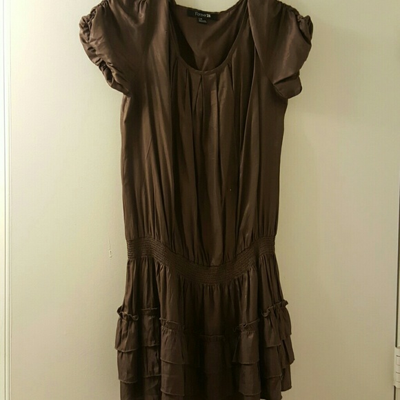 Forever 21 Dresses & Skirts - Brown flirty dress w/ ruffled bottom!