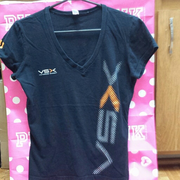 Victoria's Secret Sport vneck