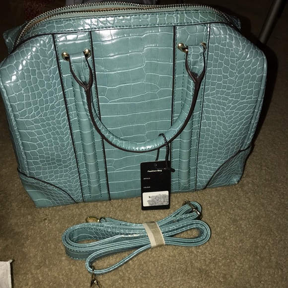 Handbags - Turquoise Fashion Purse PRICE FIRM
