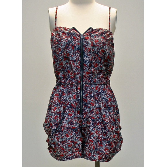 BCBGeneration zip front romper with pockets