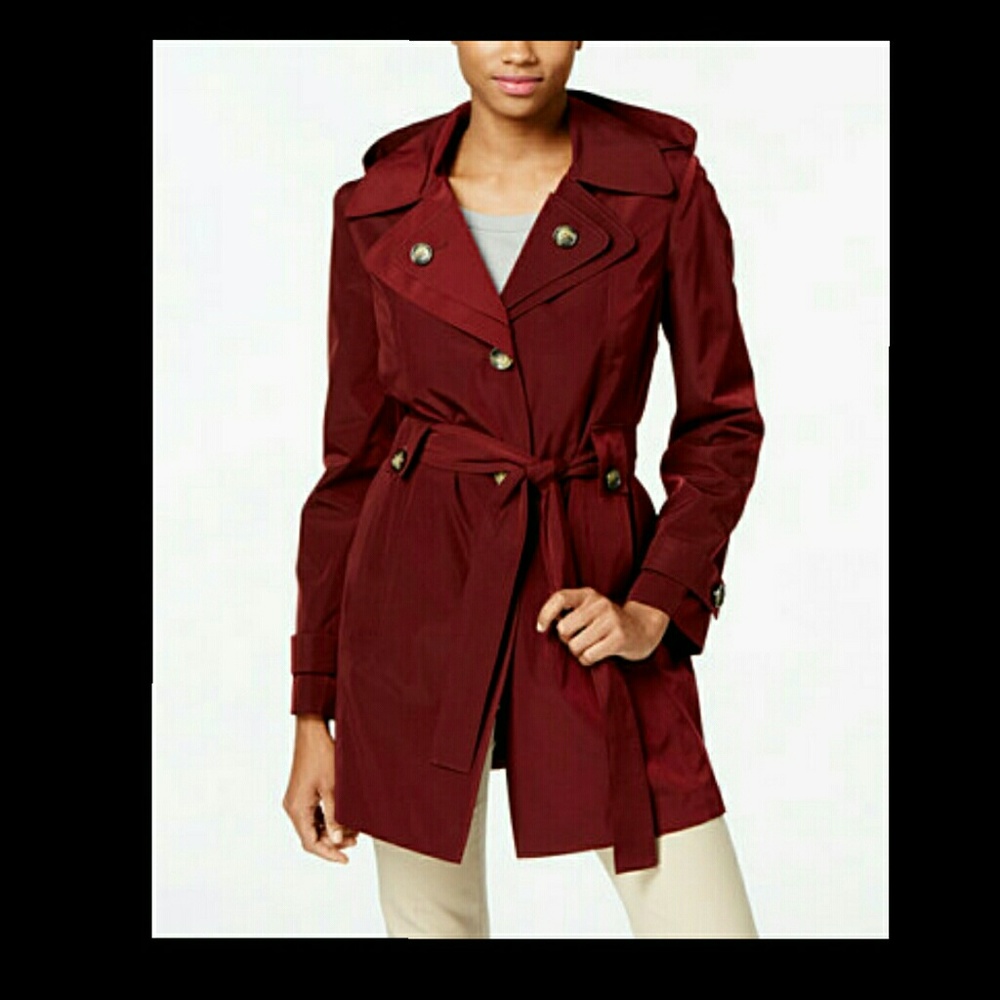 NWT. London Fog, burgundy Belted Trench, Small