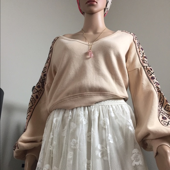 Short sweater