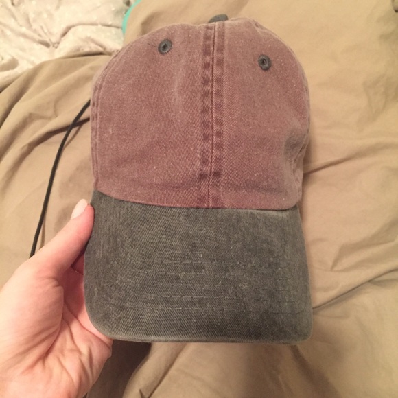 Adjustable baseball hat