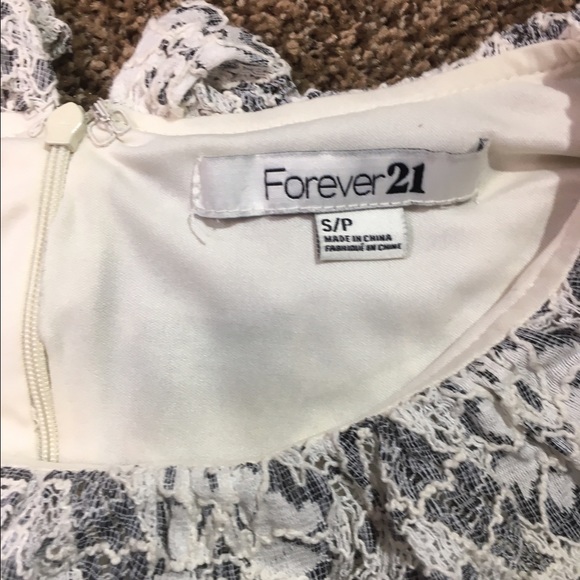 👗 dress - Picture 2 of 3