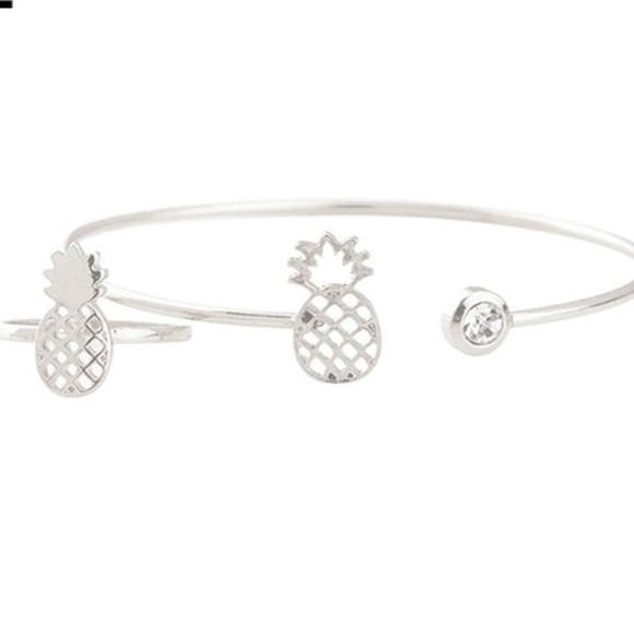 Sweet pineapple ring and bracelet