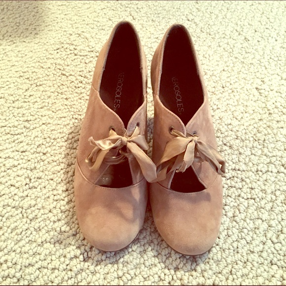 Aerosoles lace up cutout pumps in taupe
